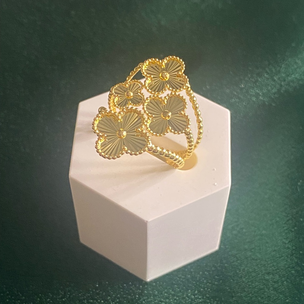 Real 18k saudi gold ring